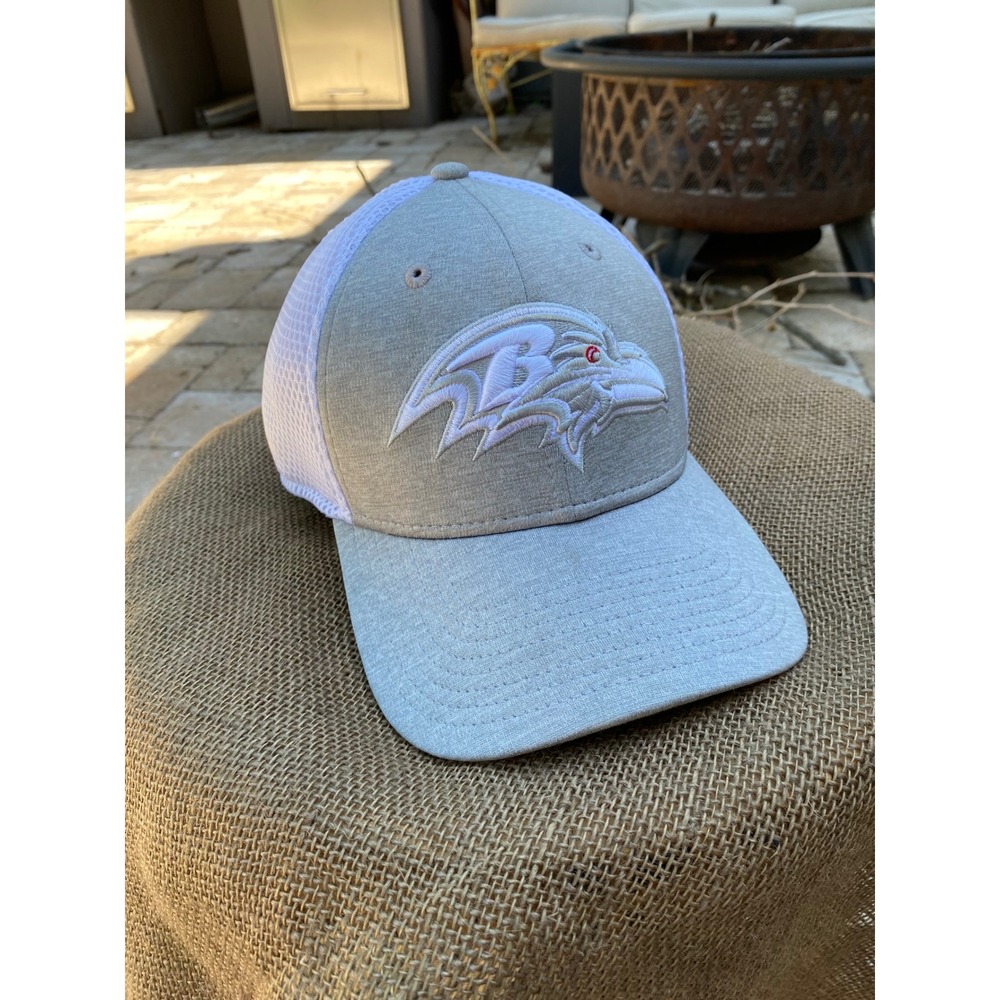 New Era Baltimore Ravens 39THIRTY Hat Mens Medium Large Grey White NFL Mesh Cap